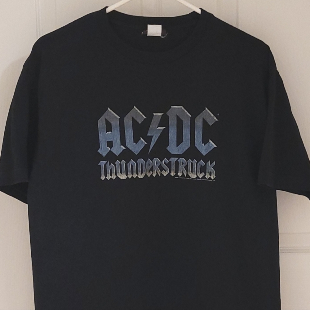 Vintage AC/DC Thunderstruck 2004 Black Unisex Tshirt
